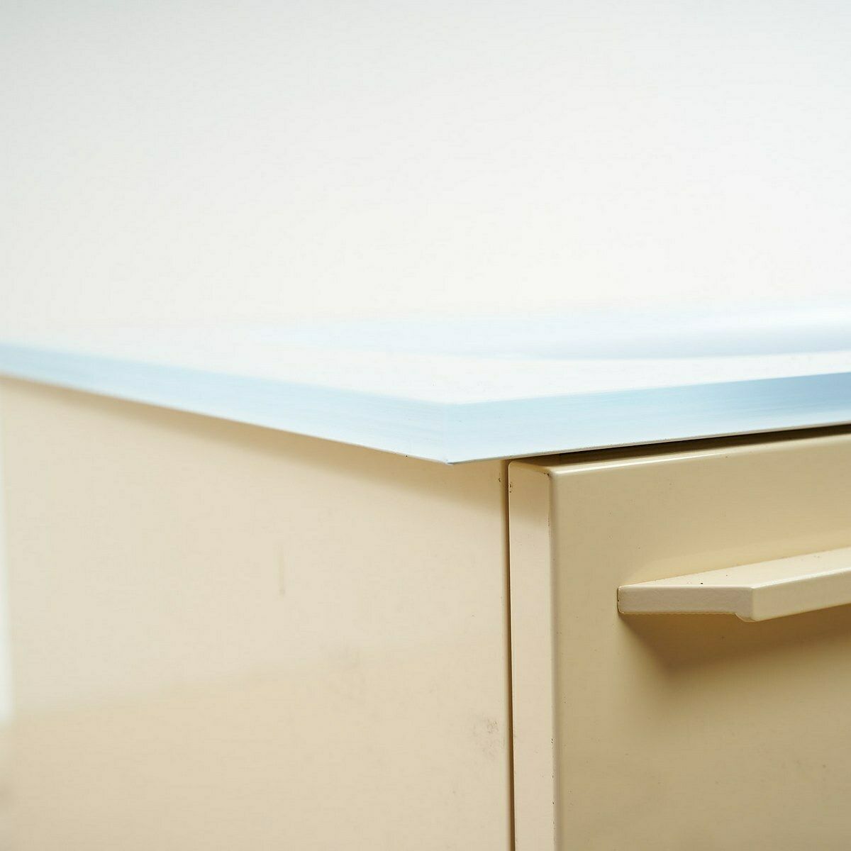Cabinets With Glass Sink photo vinterior