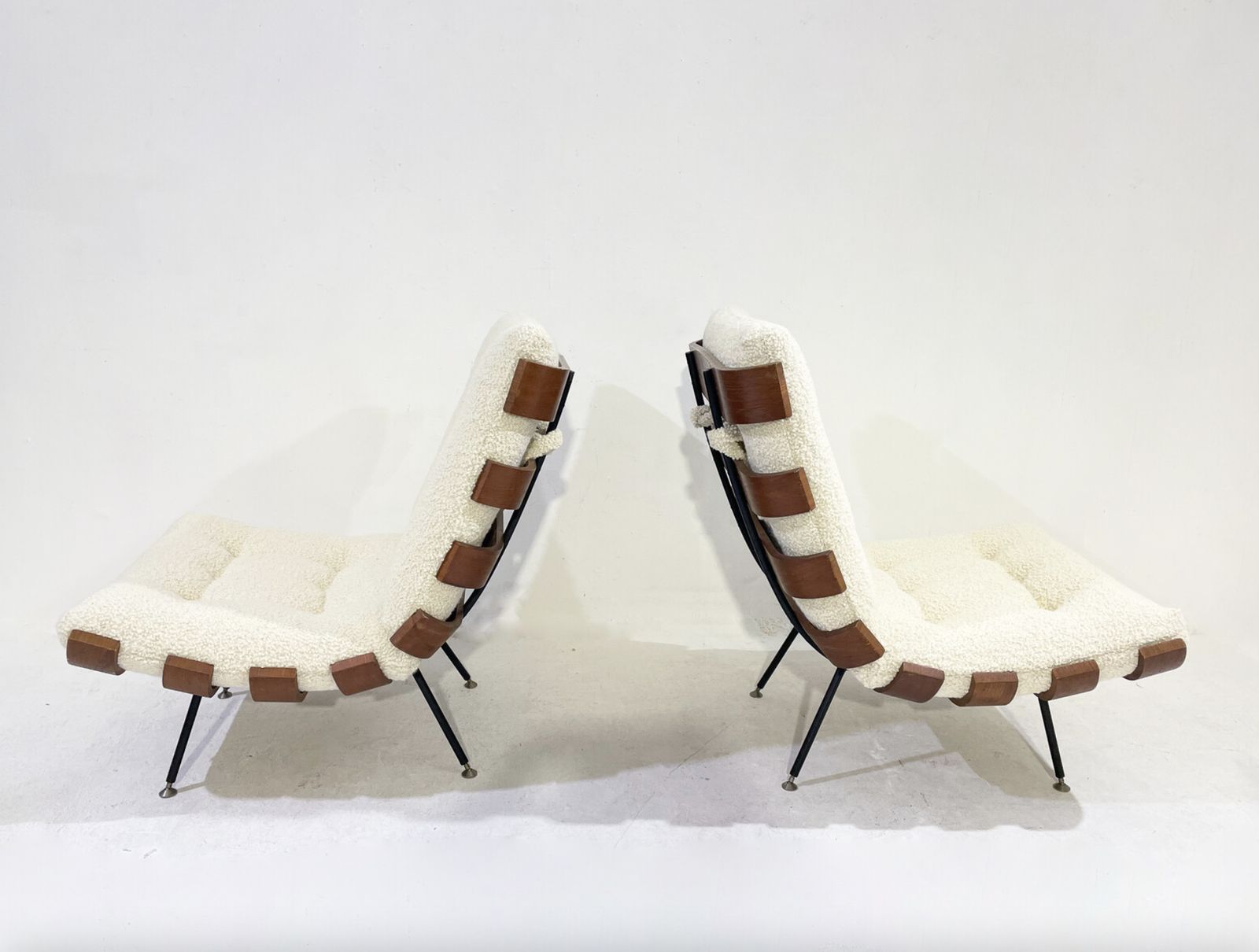 Pair Of Mid Century Modern Costela Lounge Chairs By Carlo Hauner And Martin Eisler photo for sale