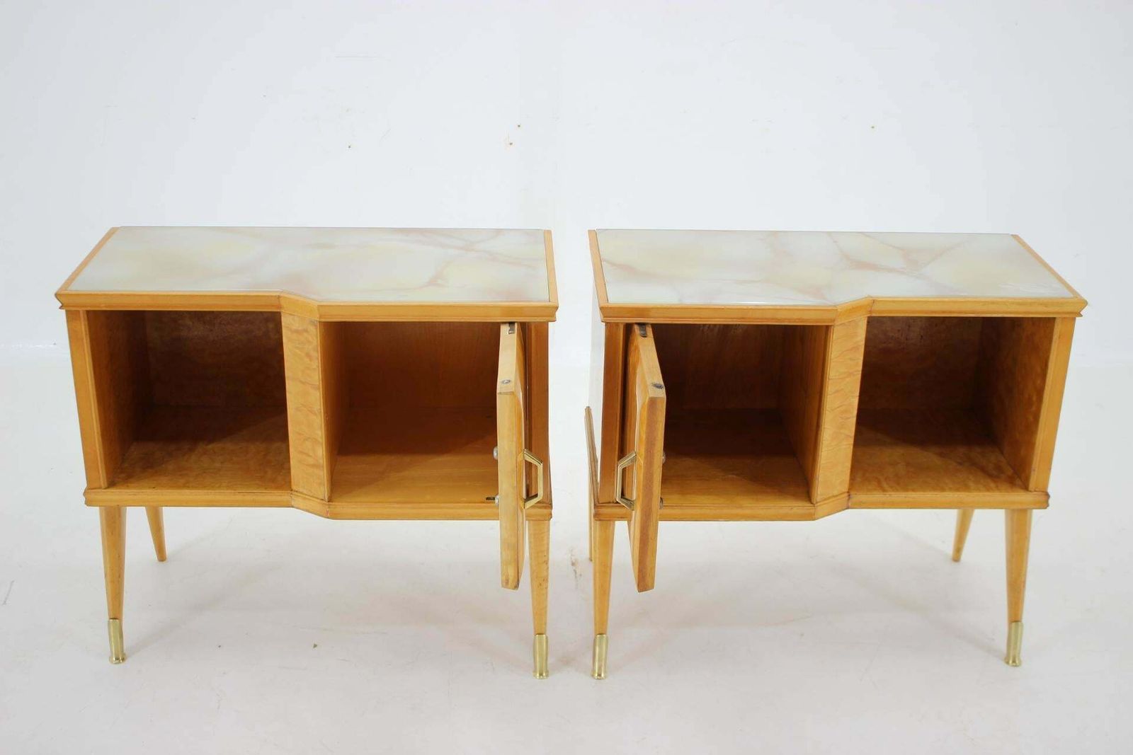 1960s Pair Of Italian Bedside Tables In High Gloss Finish photo 1119.0
