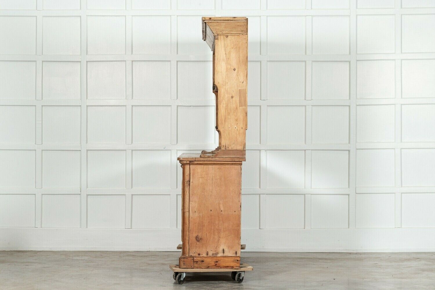 Large 19thc English Pine Vernacular Dresser photo vinterior