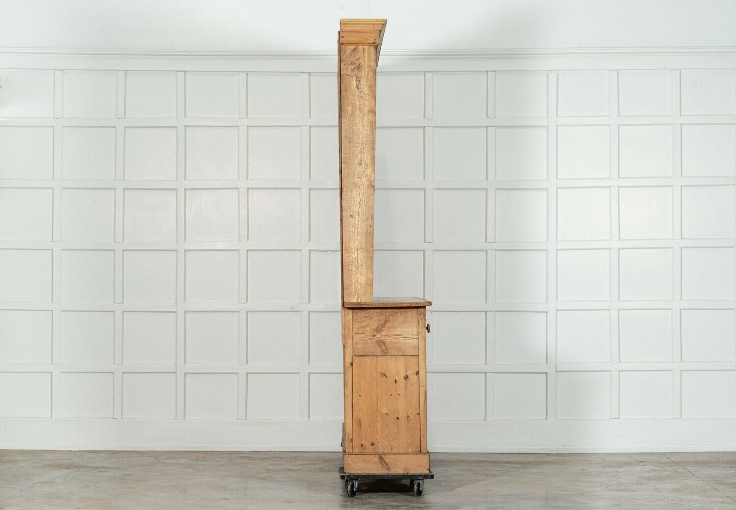 Large 19thc English Pine Dresser photo vinterior