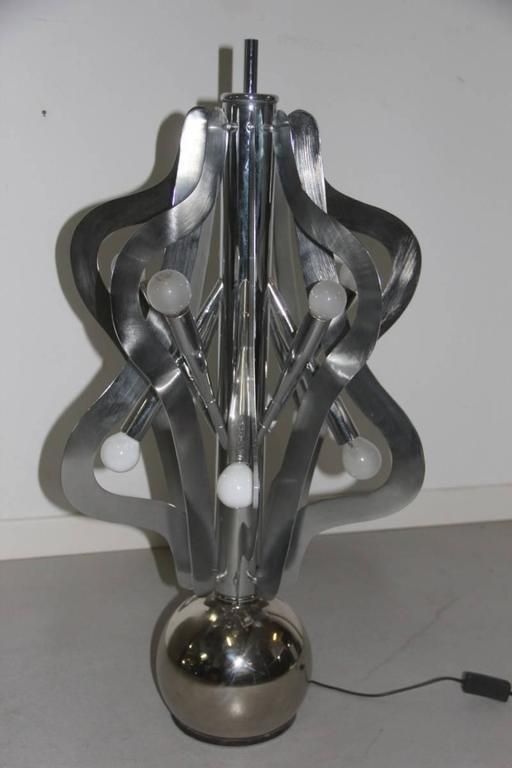 photo furniture Lamp Floor Sculpture Design 1970s Italian Design Steel