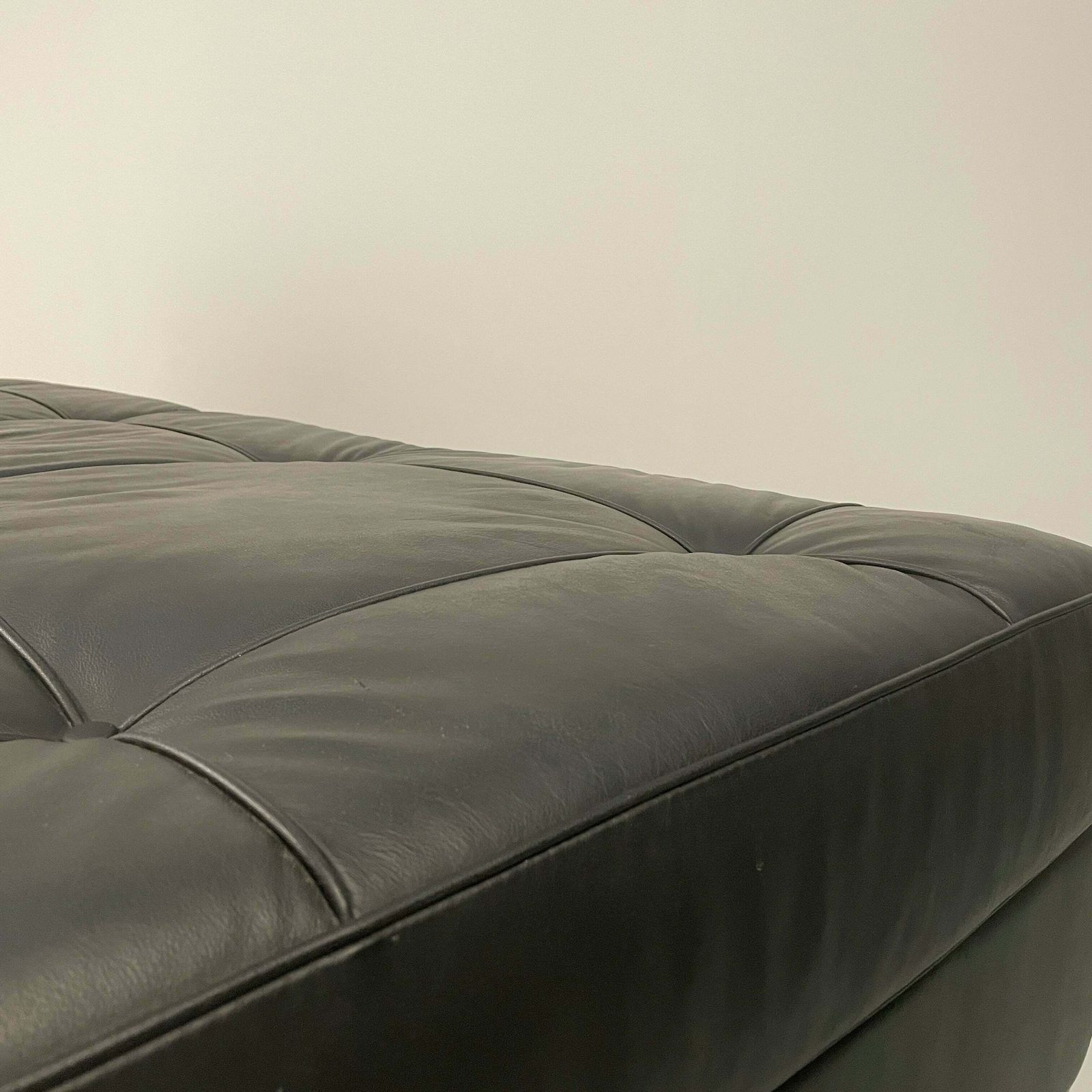 Vintage Style Black Eileen Gray Day Bed/Sofa photo 795.0