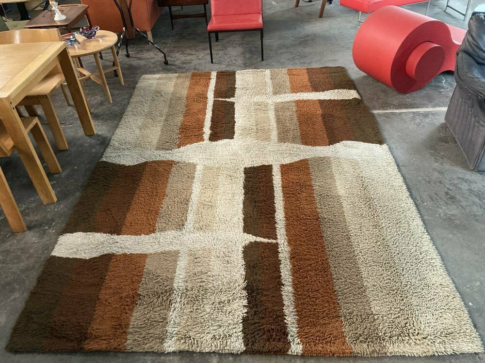Large Rug In Pure Wool Attributed To Desso, 1970s
