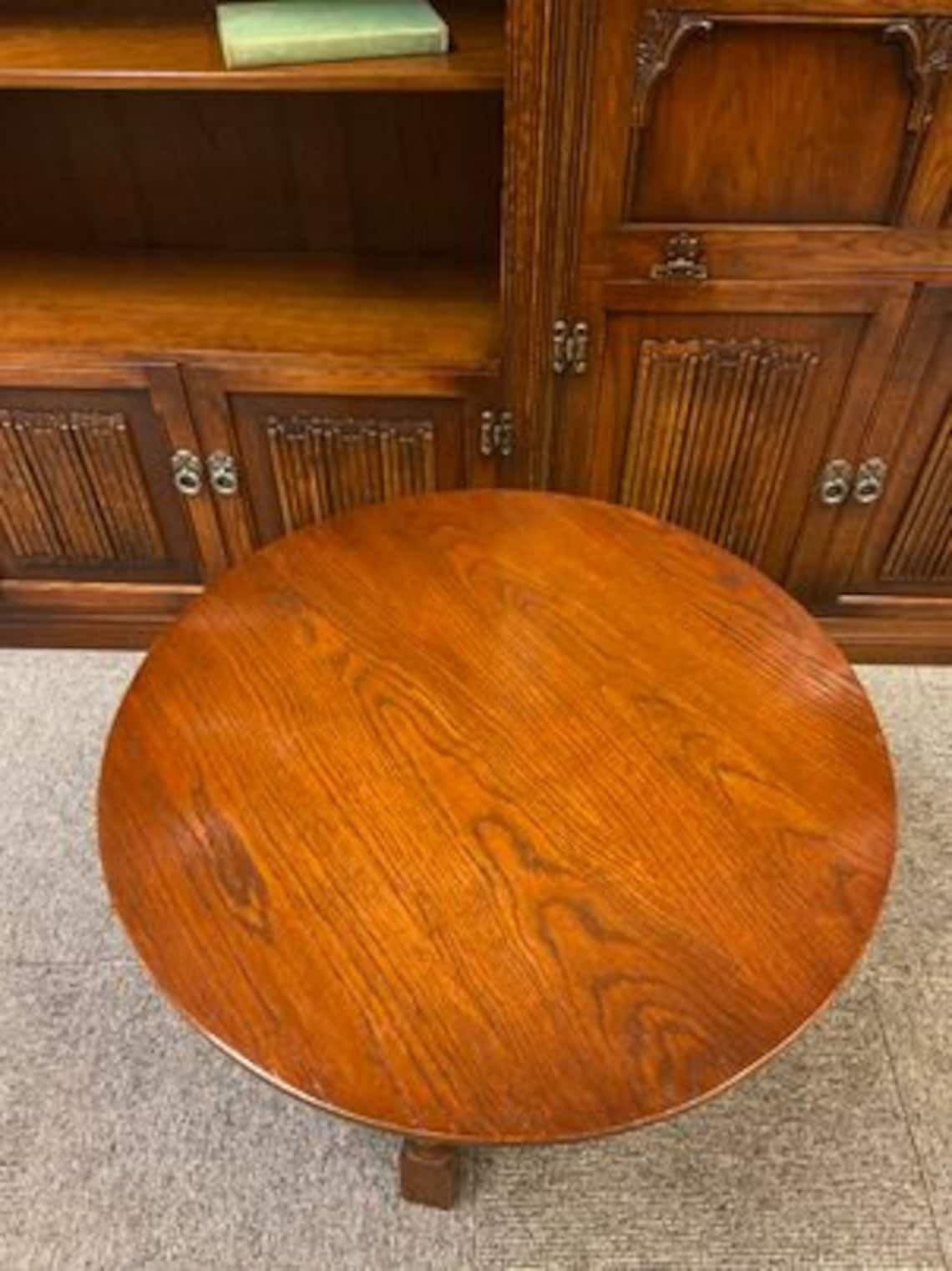 Vintage Old Charm Wood Brothers / Carved Oak Round Coffee Table / Light Oak / Free Delivery / C1970 photo vinterior