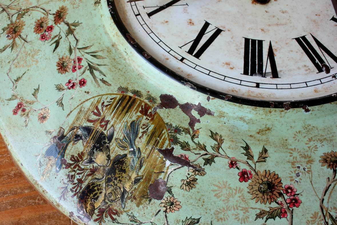 photo furniture French Aesthetic Toleware Wall Clock. Large Green Metal Country House.