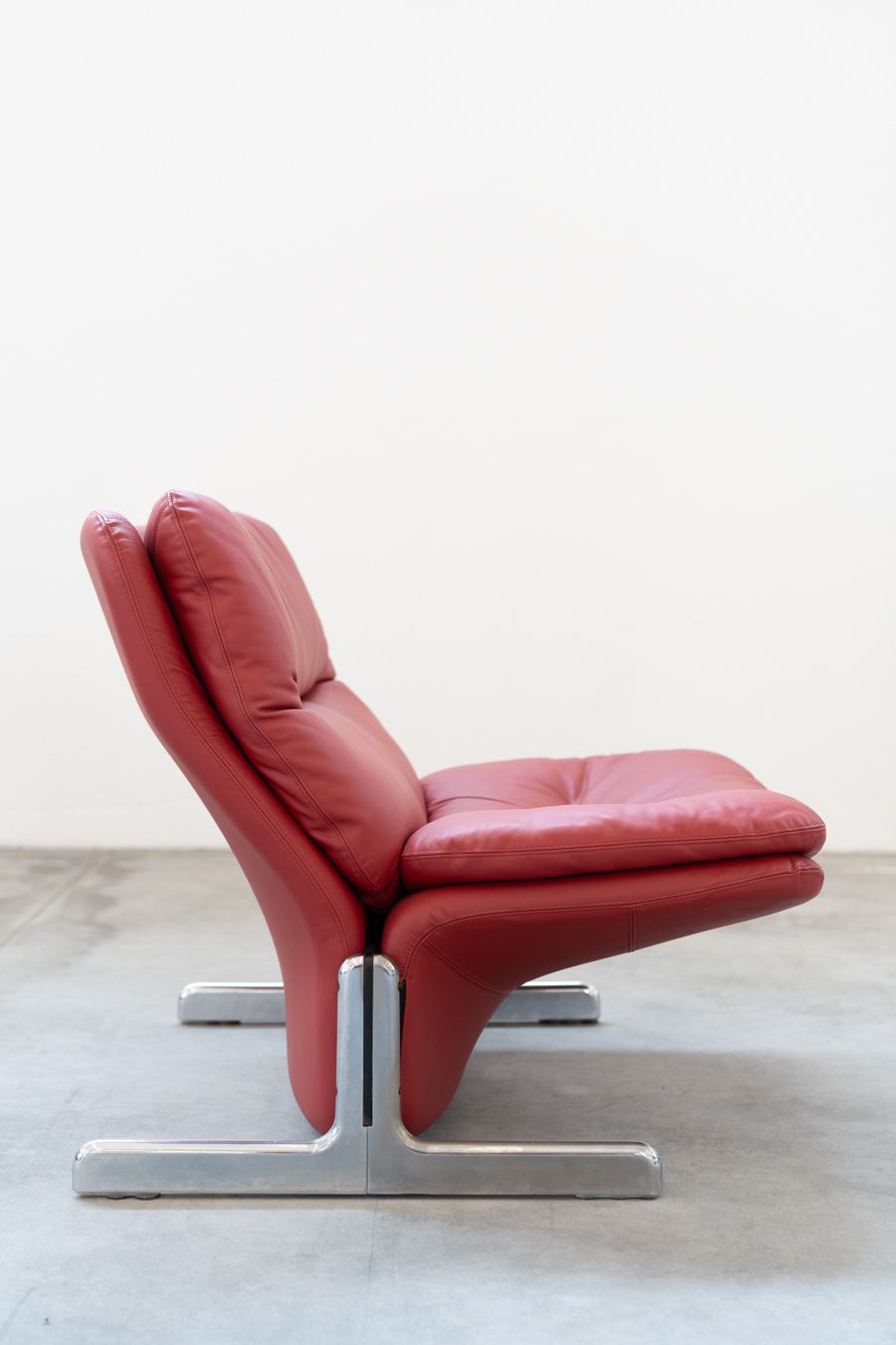 Armchair And Footstool In Red Leather, Vitelli And Ammannati, For Brunati 70/80 photo Furniture