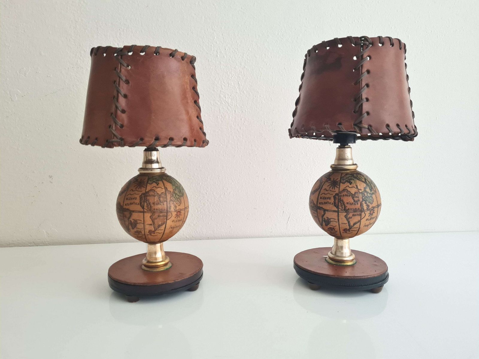 Vintage Mid Century Modern Pair Of Lamps Globes With Leather Shades