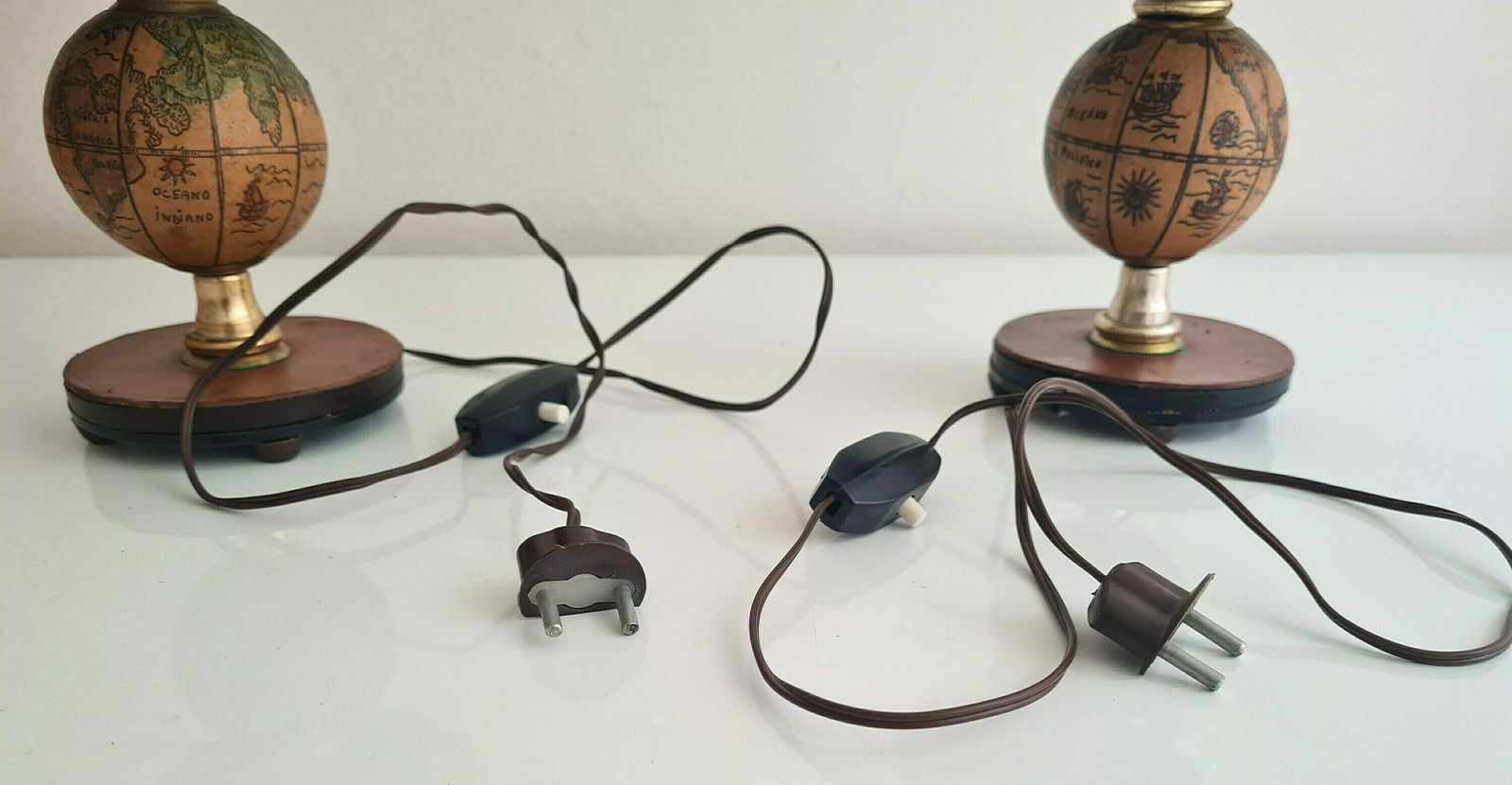 Vintage Mid Century Modern Pair Of Lamps Globes With Leather Shades photo for sale