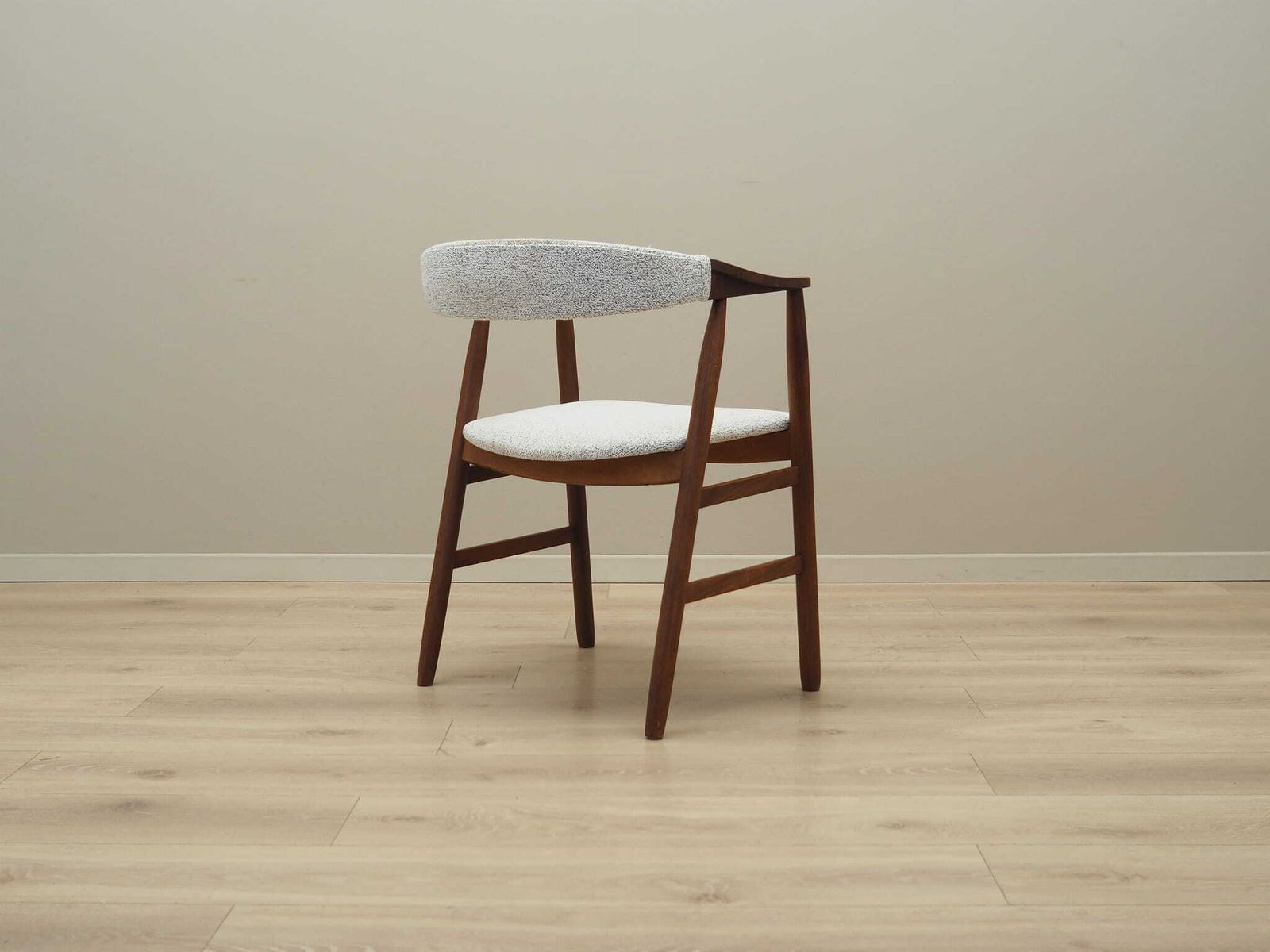 Teak Chair, Danish Design, 1970s, Production: Denmark photo vinterior