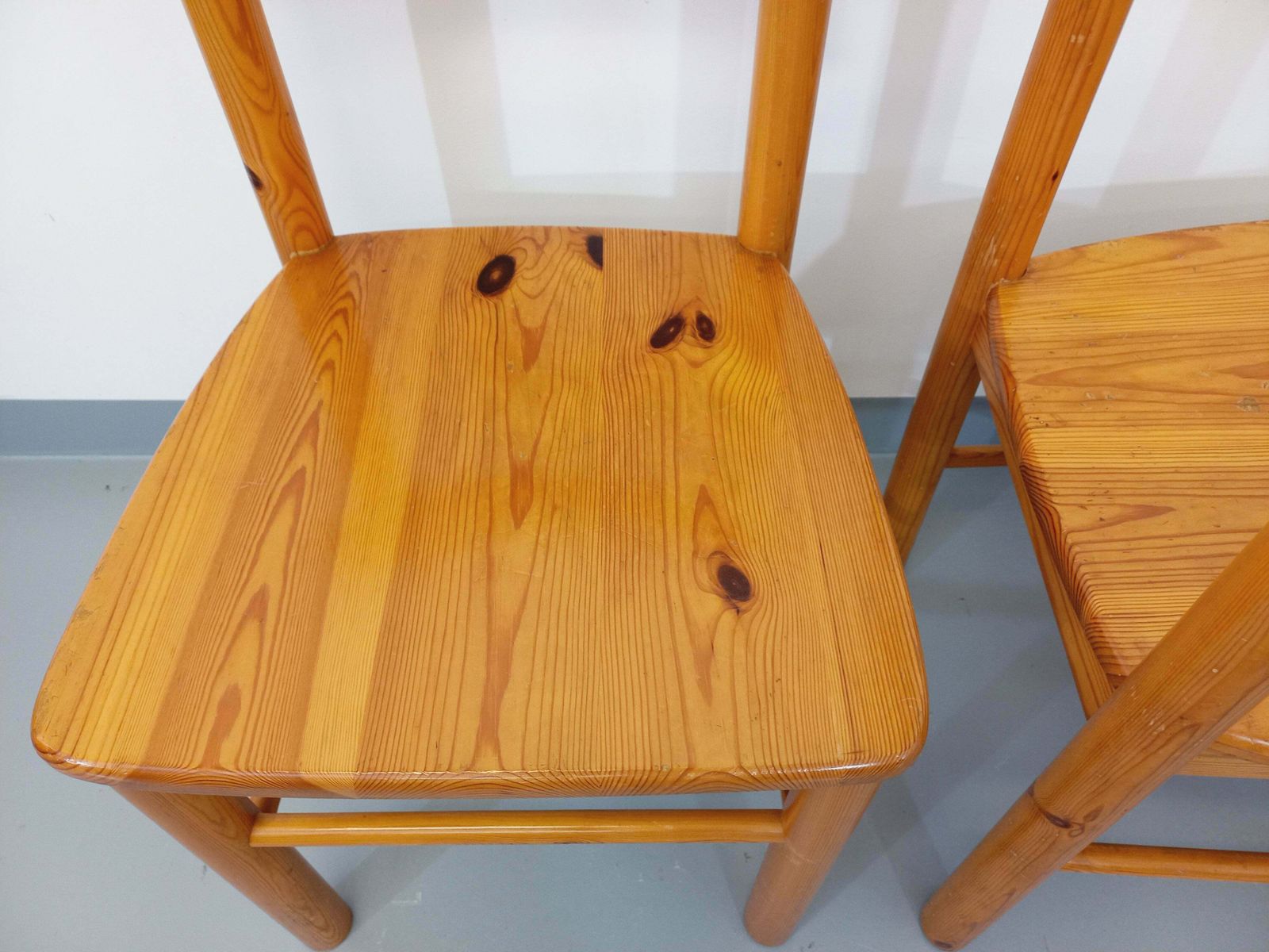 photo for sale Round Table And 4 Pine Chairs, 1960s
