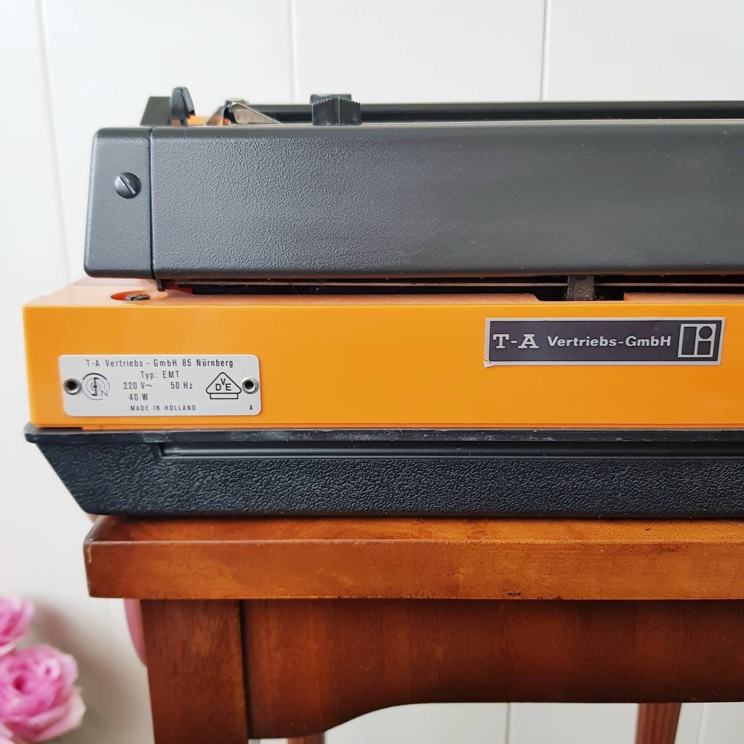 Vintage Typewriter Adler Gabriele 2000, Orange Electric Typewriter Made In Western Germany For Holland, Portable Typewriter photo 439.0