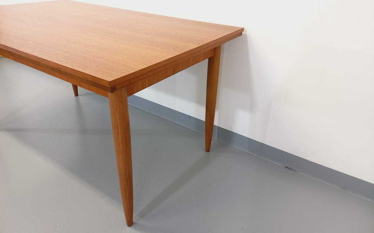 photo vintage Table rectangulaire scandinave en teck