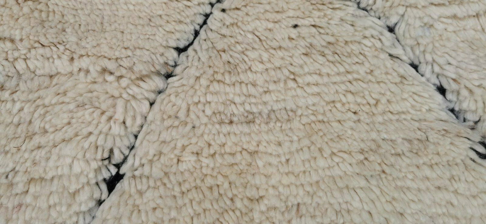 2bl8549 Genuine Moroccan Beni Ouarain Rug. Natural Wool. 8.5×4.9ft photo vinterior