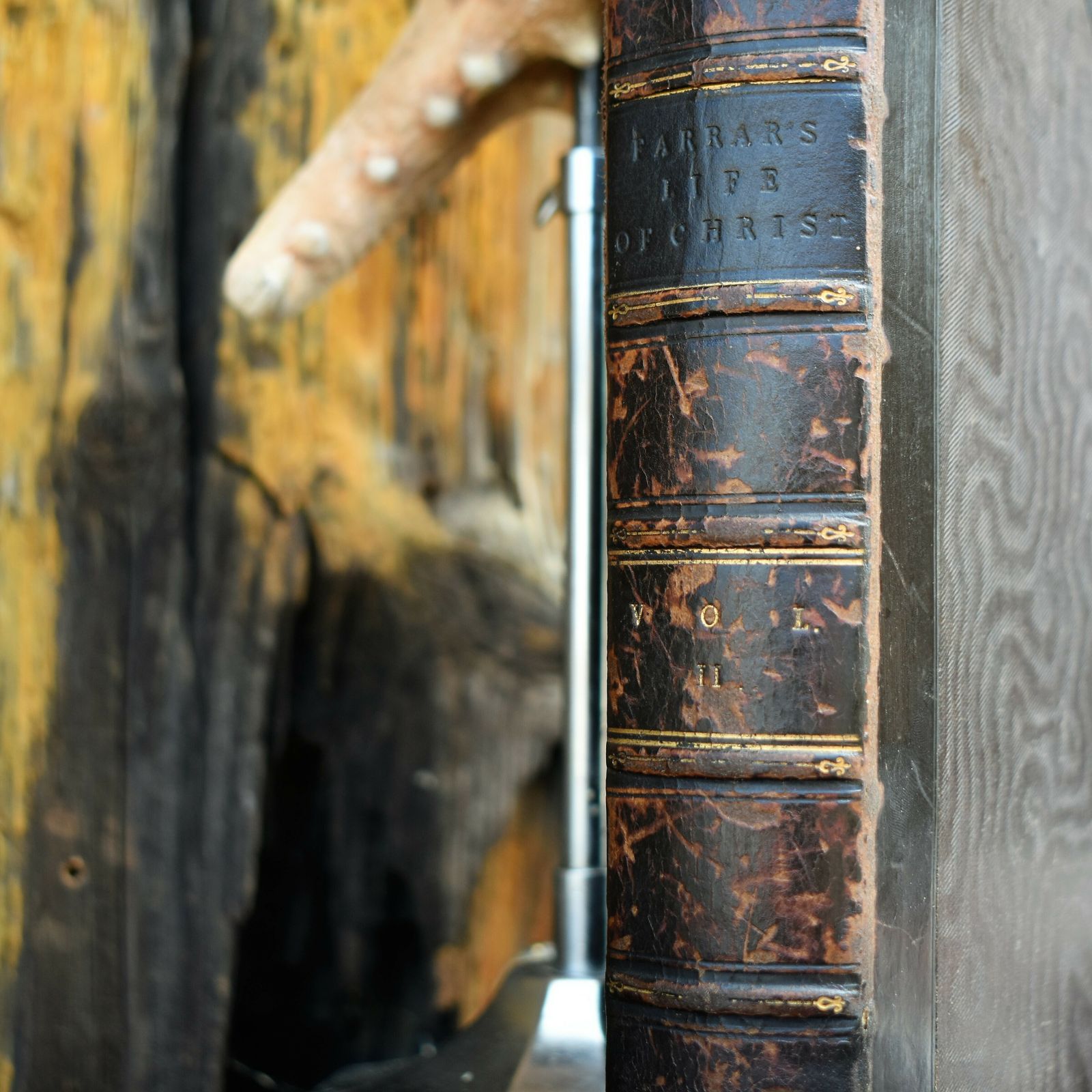 photo furniture Antique 1909 Farrar's Reverend Ea Lane Life Of Christ Half Leather Bound Book