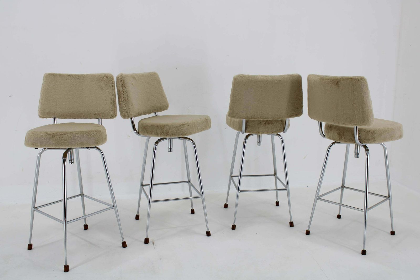1960s Set Of Four Restored Bar Chairs, Czechoslovakia photo vinterior