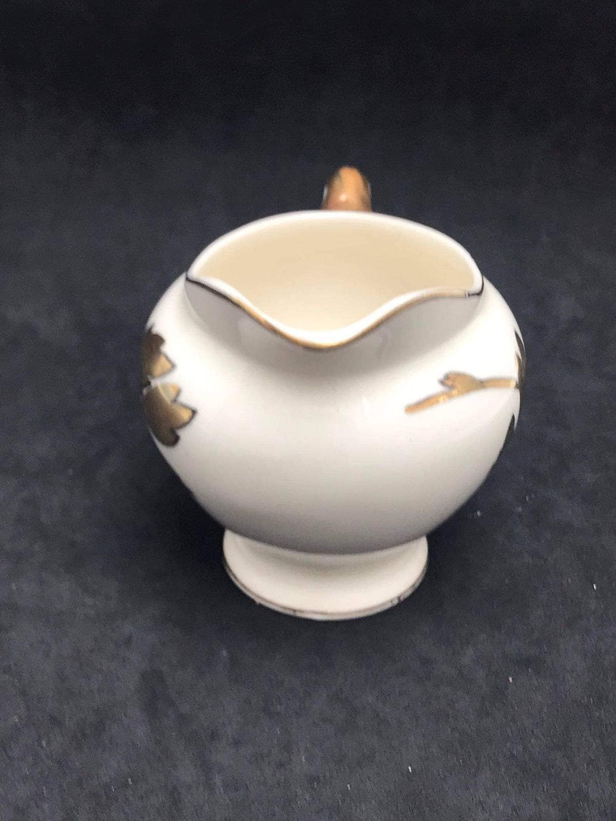 Roomkannetje Klein Melkkannetje Goudblad Patroon Art Deco Empire China England Royale Kenwood China Vervangend Stuk Antiek Servies Hostessgeschenk photo vintage