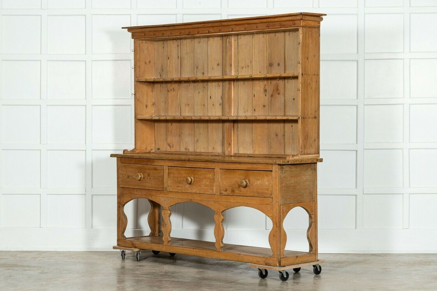 Large 19thc Irish Pine Potboard Dresser photo Furniture