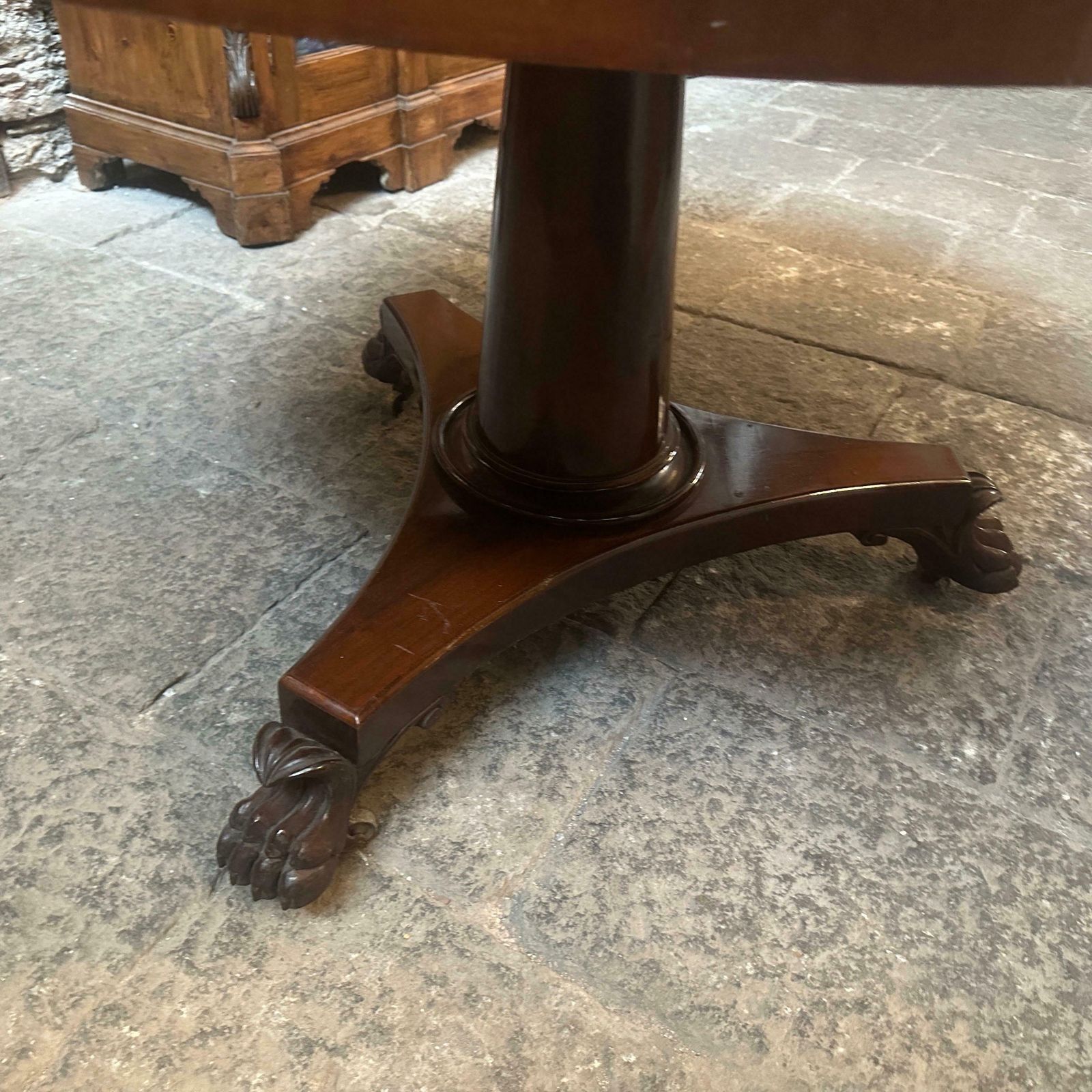 1840s Empire Veneered Mahogany Wood Sicilian Round Tilt Top Table photo Furniture