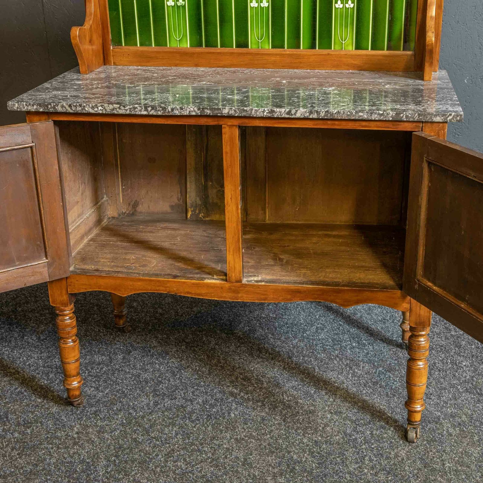 Late Victorian Walnut Washstand photo vinterior
