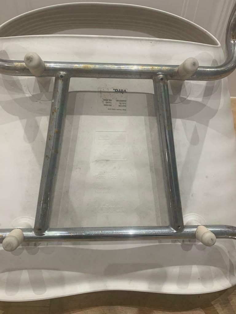 4 Vitra Tom Vac (3 White 1 Blue)   Chrome Legs photo vinterior