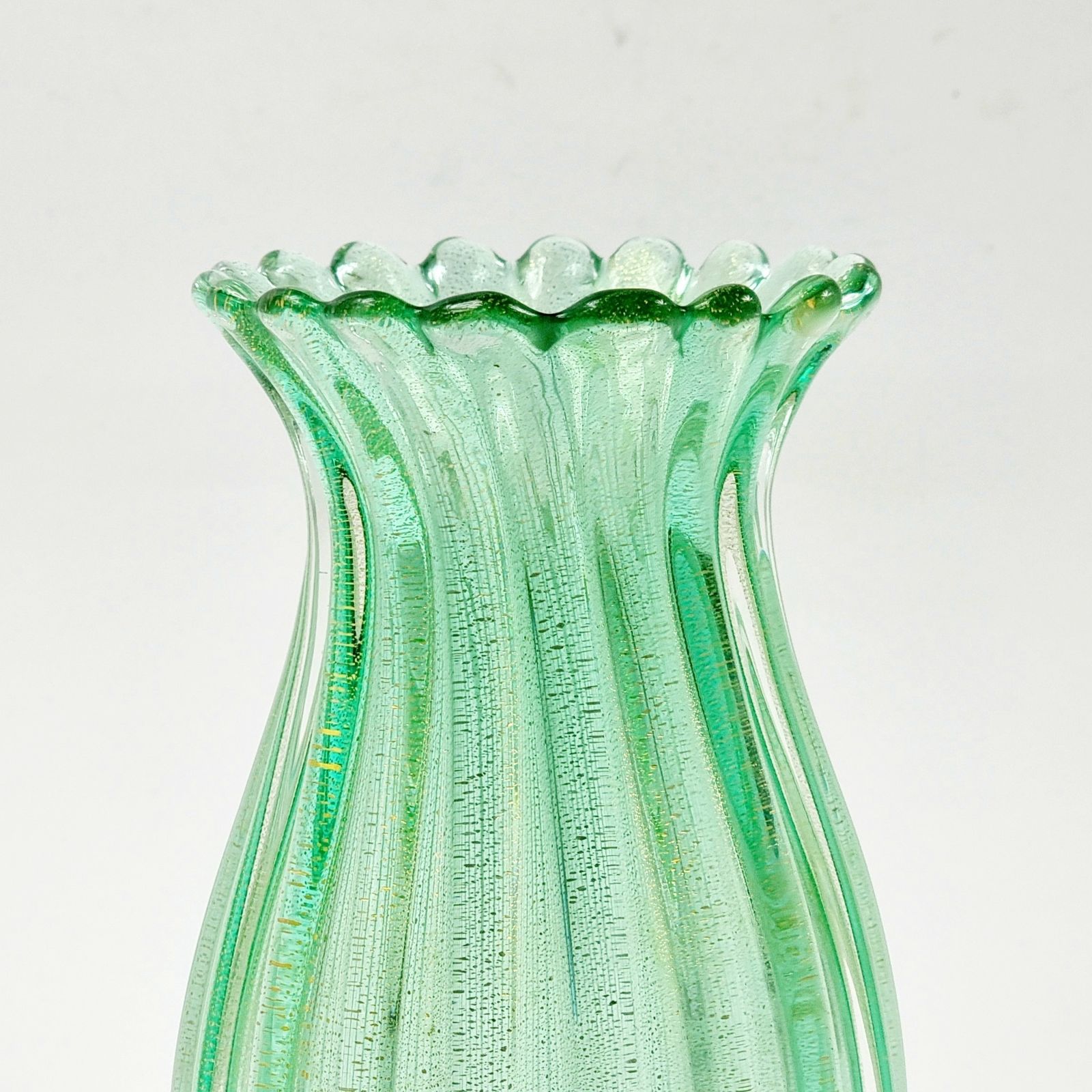 Mid Century Ribbed Murano Glass Vase By Archimede Seguso For Seguso Vetri D'arte, Italy, 1950s photo Home Decor