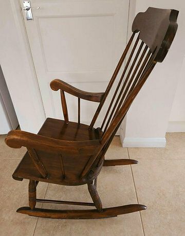photo vintage Beautiful 1950's Oak Rocking Chair