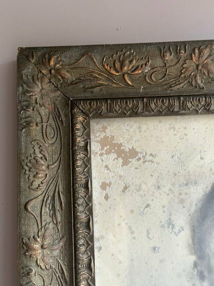 photo furniture Beautiful Antique French Gilt Framed Portrait