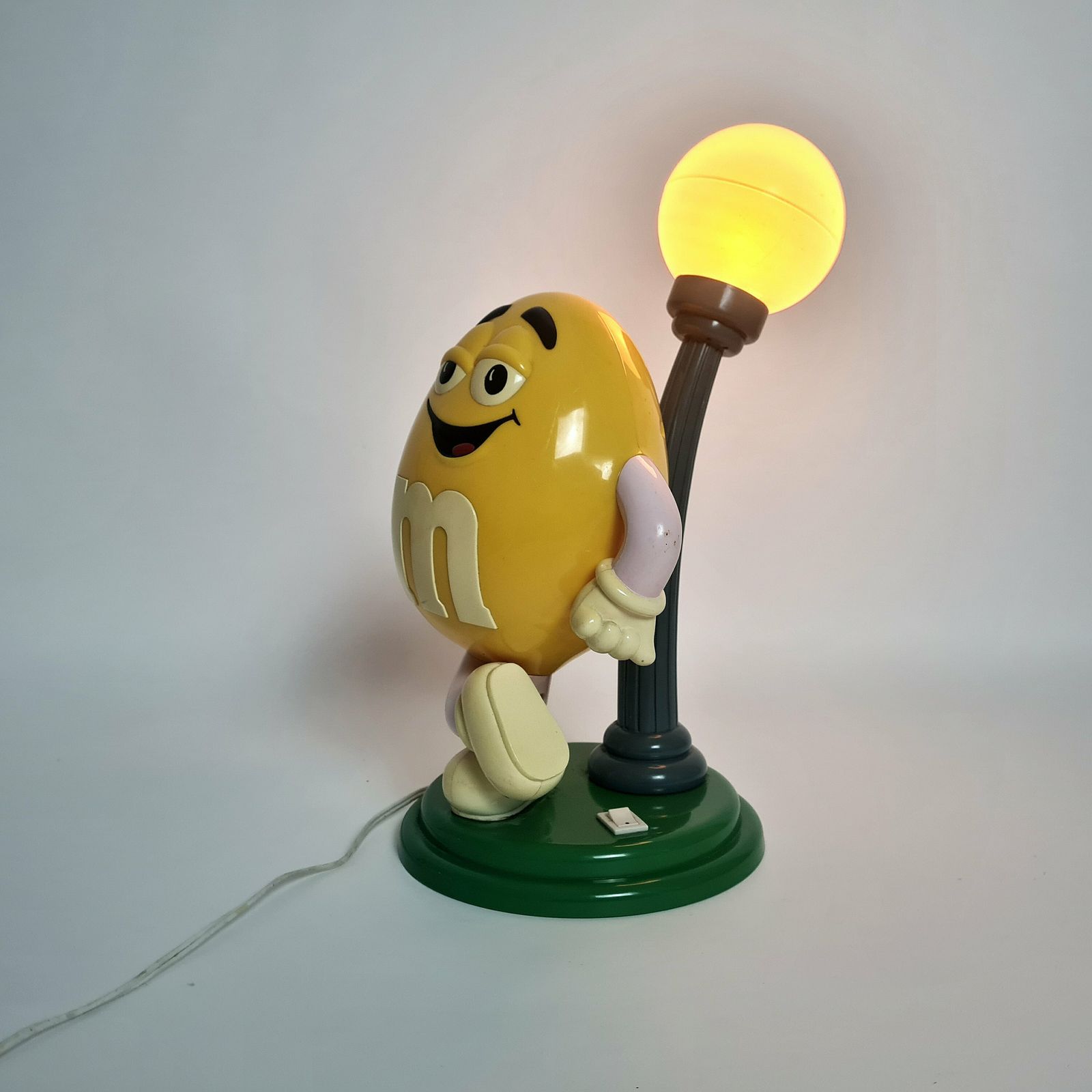 Vintage Collectible Big Yellow M&Ms Lamp Plastic Figure photo 130.0