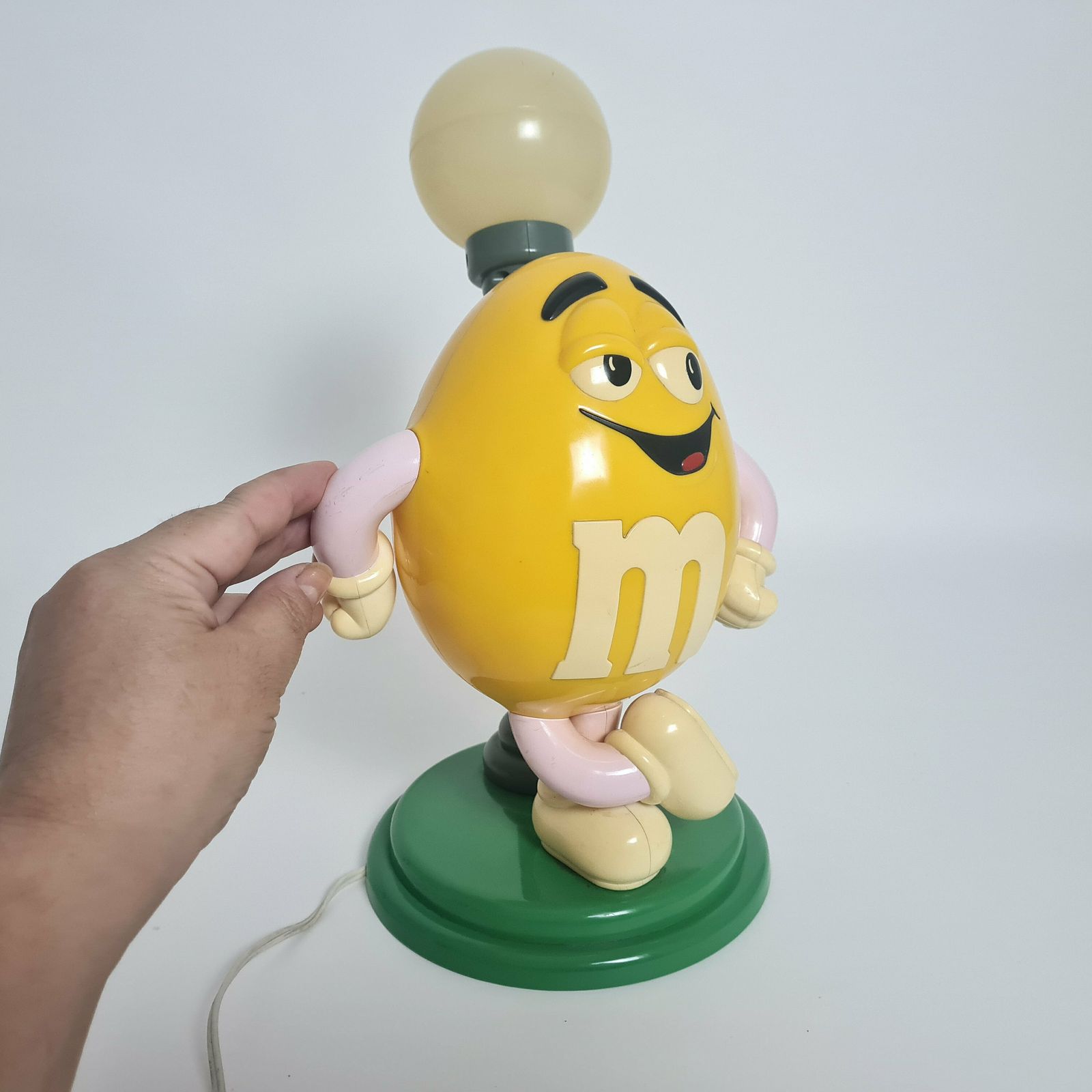 photo furniture Vintage Collectible Big Yellow M&Ms Lamp Plastic Figure