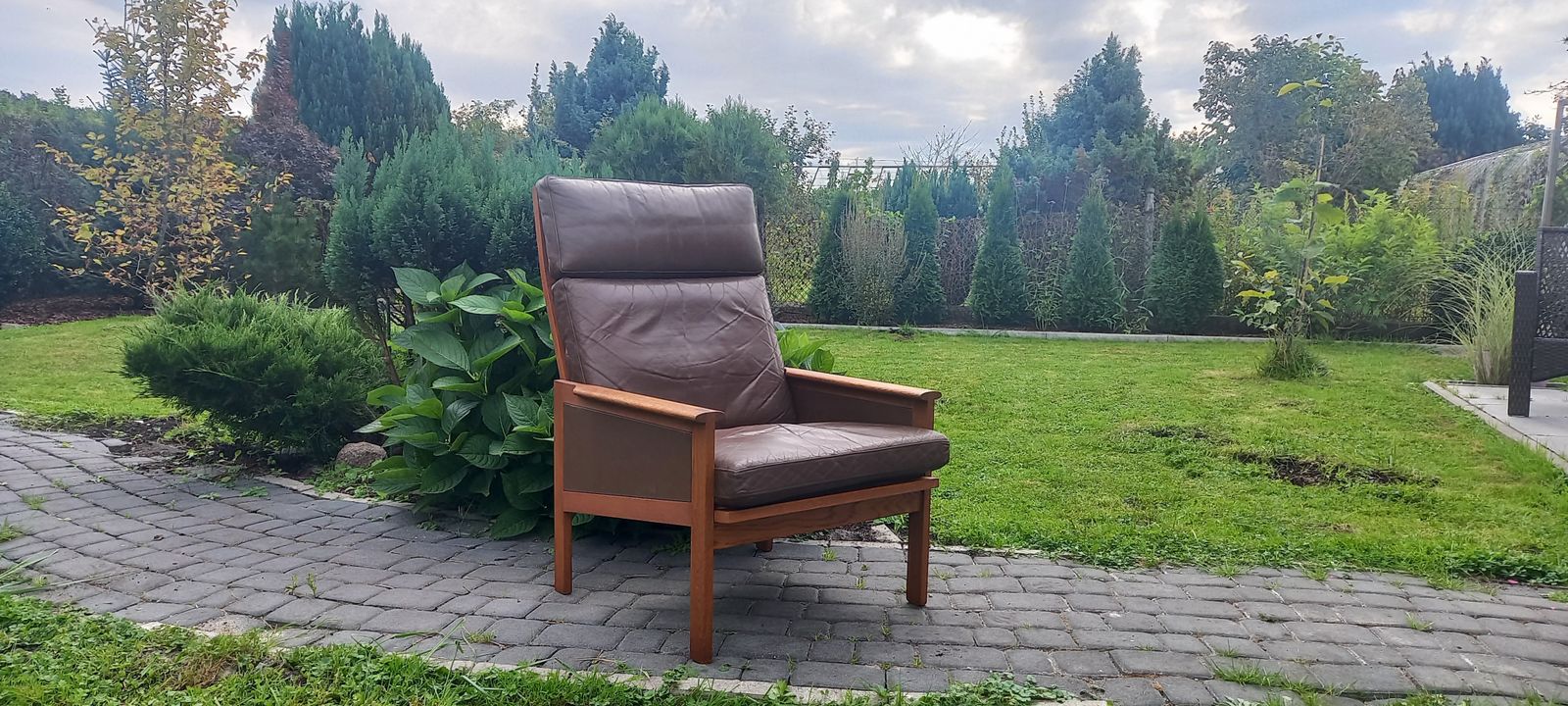 Leather Lounge Chair By Illum Wikkelsø For Eilersen, 1960s photo furniture