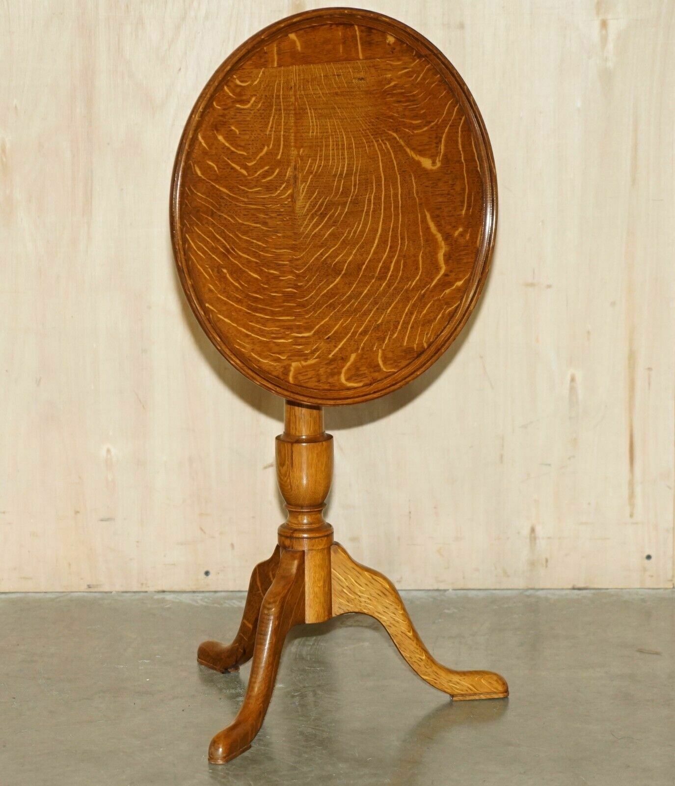 Exquisite Cira 1840 Antique Tiger Oak Cut Side End Lamp Tilt Top Tripod Table photo furniture
