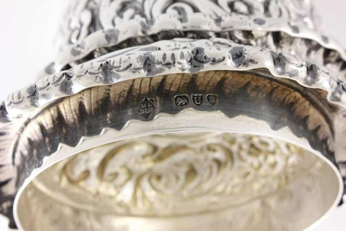 Silver Jewellery Box. Repousse Lidded Trinket Pot. Mappin Brothers. 1895. photo vintage