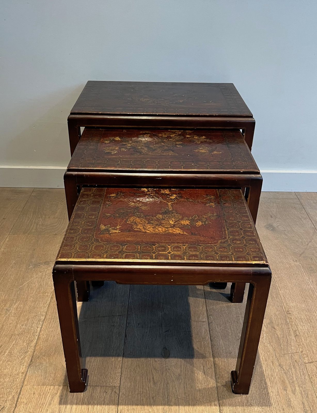 Suite Of Three Lacquered Nesting Tables With Chinese Decors. Around 1940 photo for sale