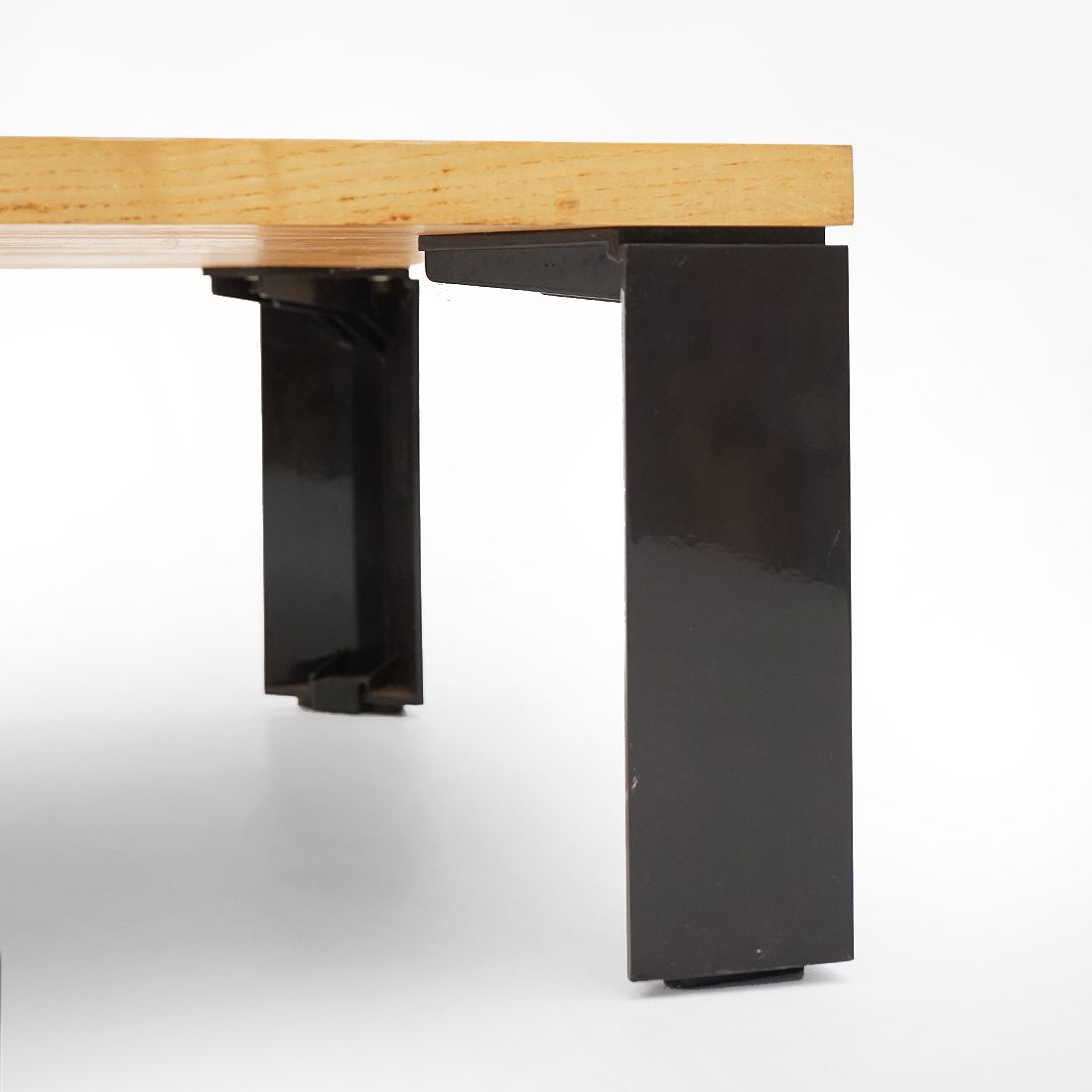 photo for sale “Eretteo” Square Coffee Table By Orni Halloween For Artemide, 1970s