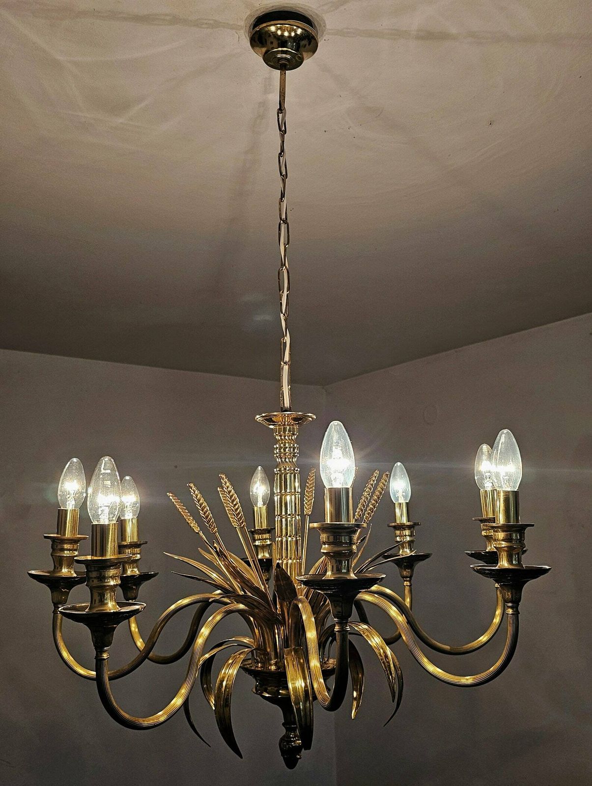 Large Hollywood Regency 8 Arm Chandelier With Golden Ears Of Wheat // Made In France In 1970s photo Lighting