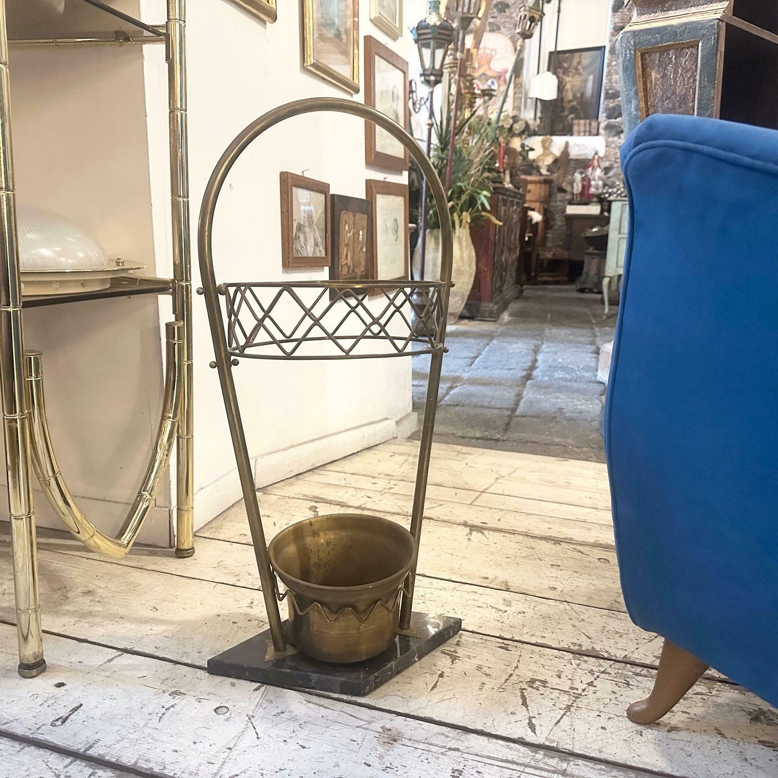 An Elegant 1950s Gio Ponti Style Mid Century Modern Italian Umbrella Stand photo vintage