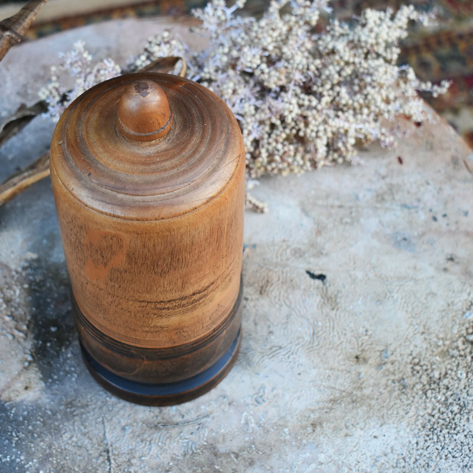photo furniture Antique 19th Century Wooden Apothecary Chemists Glass Bottle Travel Treen Case