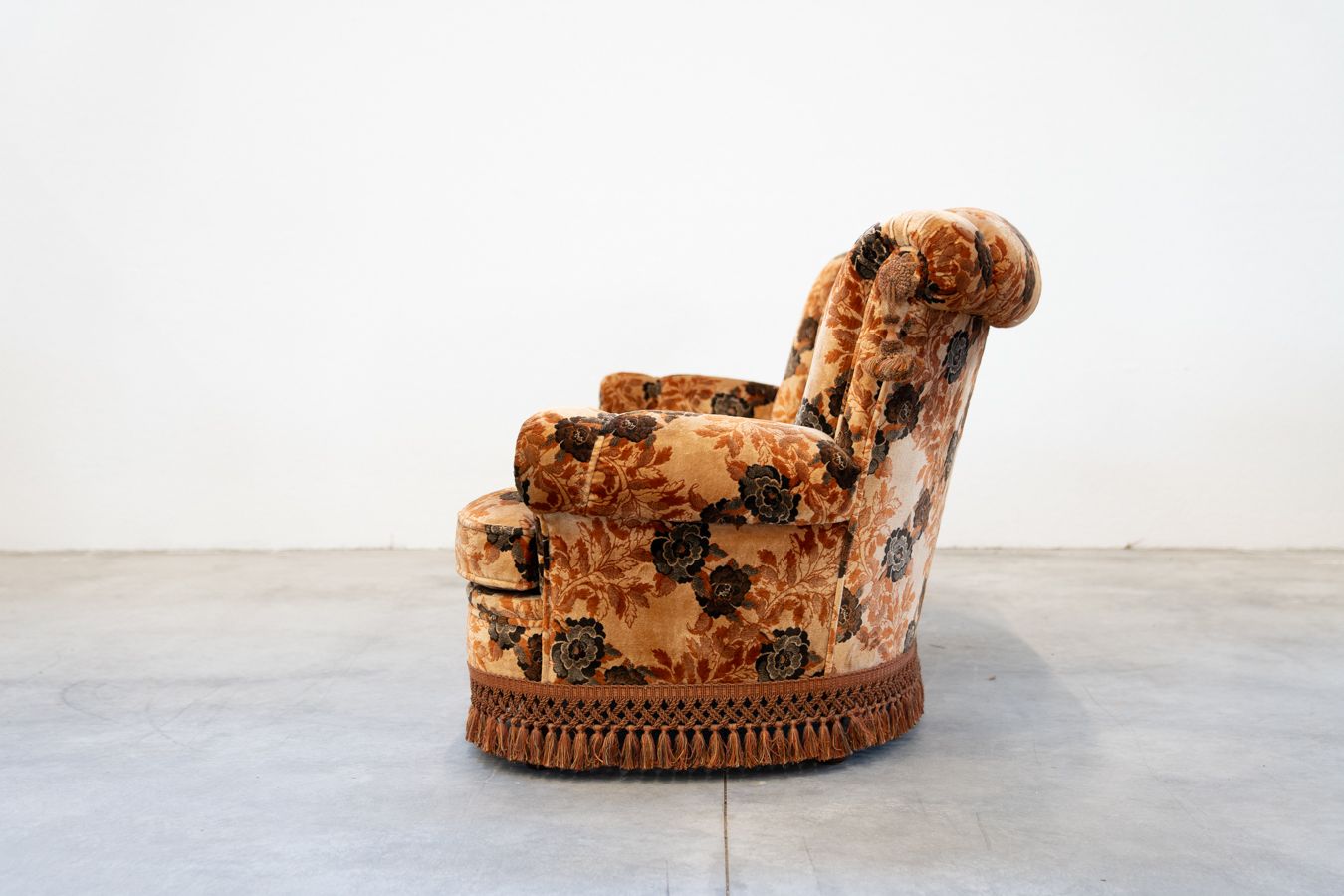photo for sale Small Lounge Composed Of A 3 Seater Sofa And 2 Armchairs, 1970s Baroque Style.