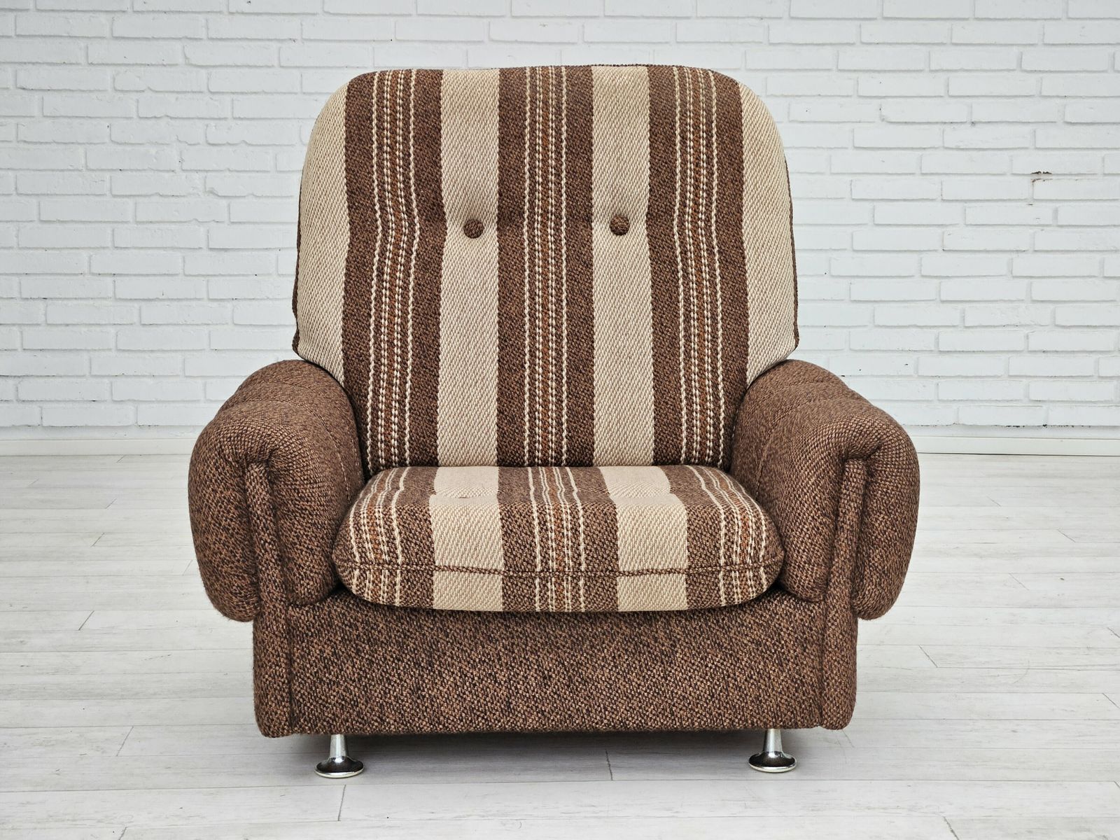 1970s, Danish Relax Chair, Original Wool Upholstery, Very Good Condition. photo furniture