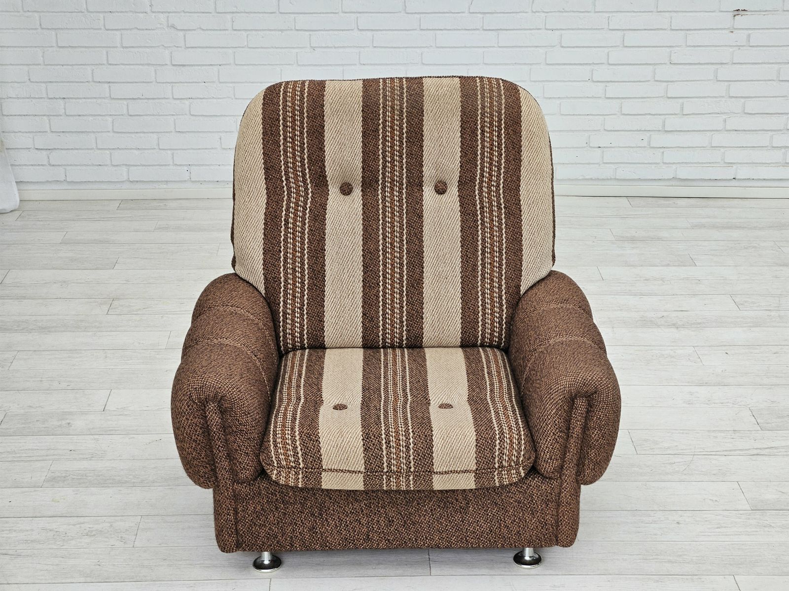 1970s, Danish Relax Chair, Original Wool Upholstery, Very Good Condition. photo Furniture