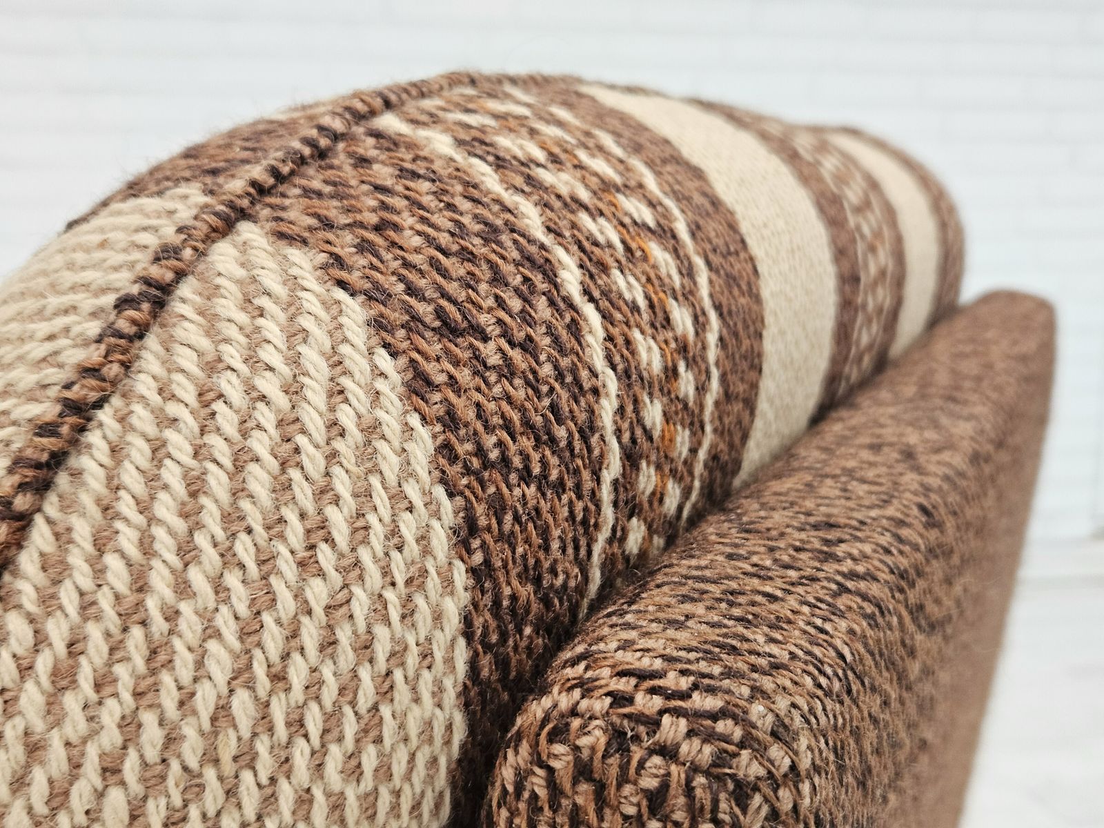 photo vinterior 1970s, Danish Relax Chair, Original Wool Upholstery, Very Good Condition.