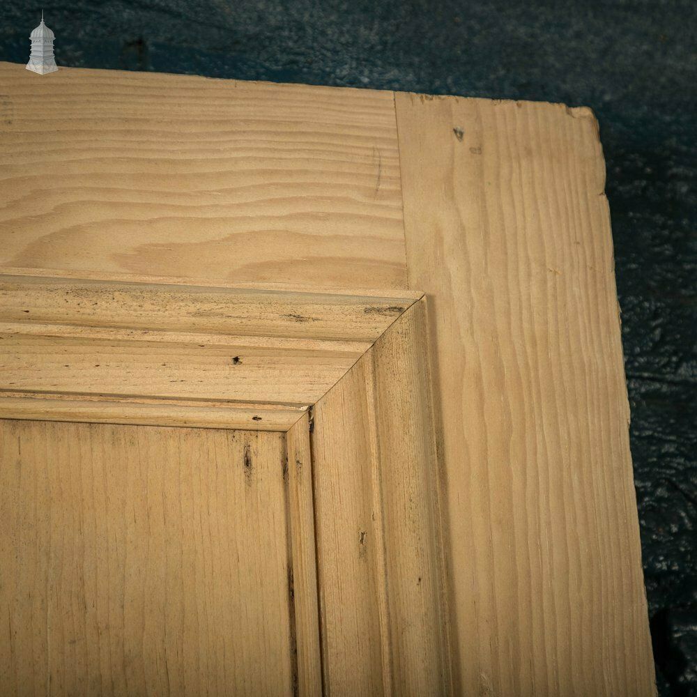 photo vinterior Pine Panelled Door, 5 Moulded Panel