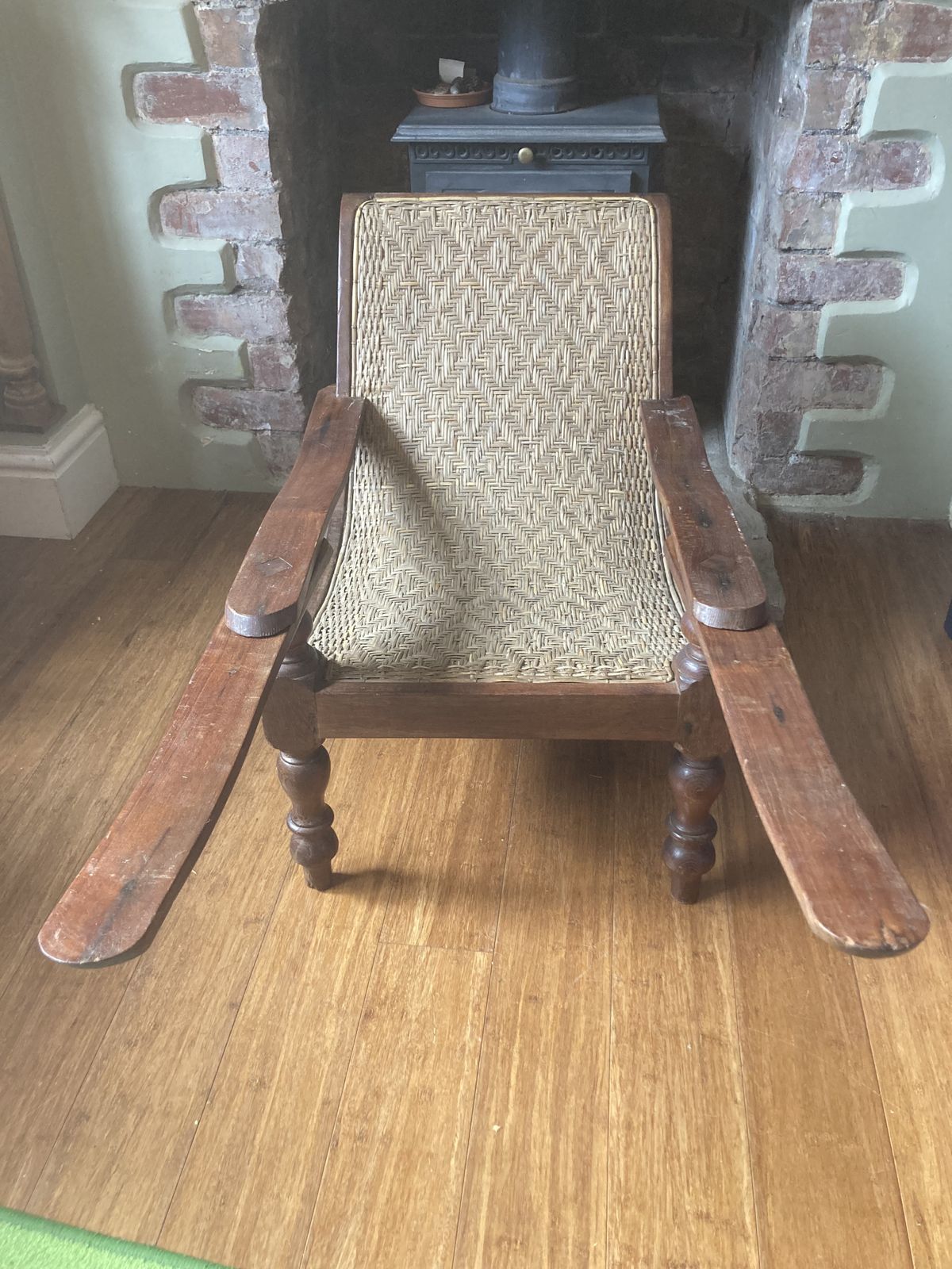 Vintage Walnut Colonial Plantation Chair photo vinterior