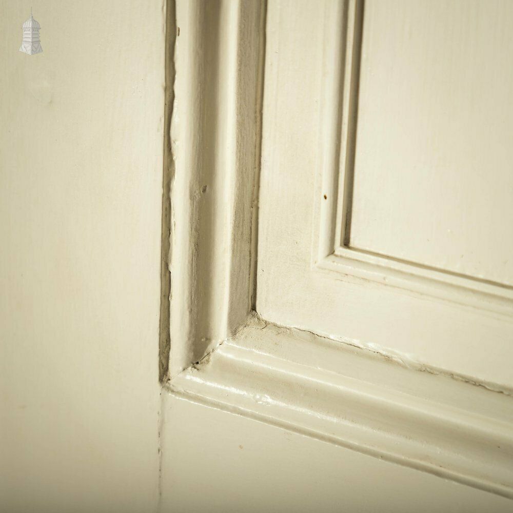 300.0 Moulded Panelled Door, White Painted Pine photo