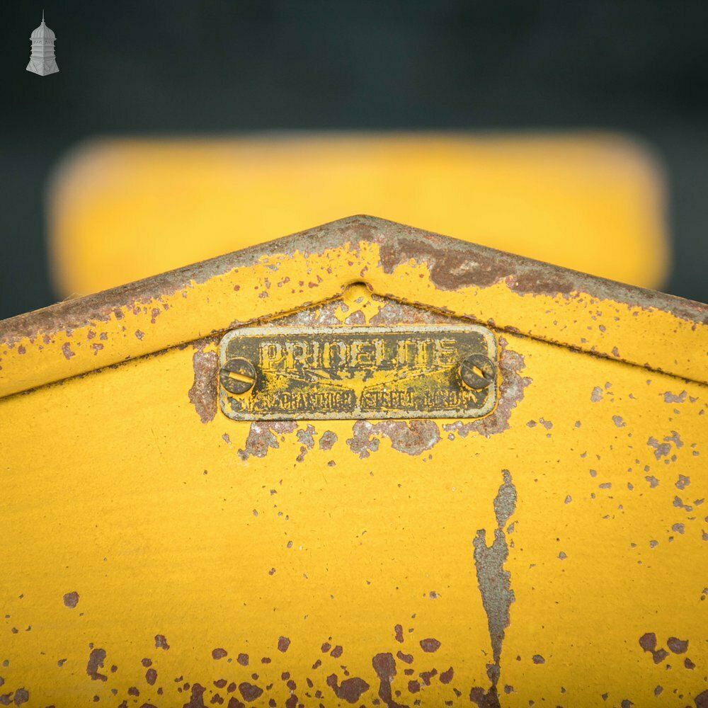 450.0 Vintage Signal Light, ‘Pridelite’ Railway Track Signal Lamp From Clapham Junction photo
