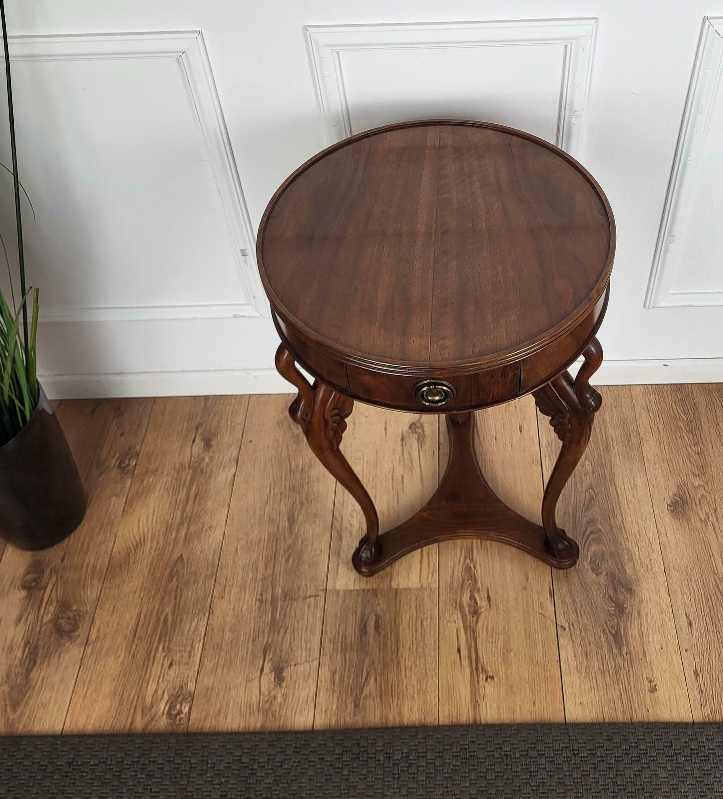 1960s Italian Regency Neoclassical Wooden Round Tripod Swan Gueridon Side Table photo for sale