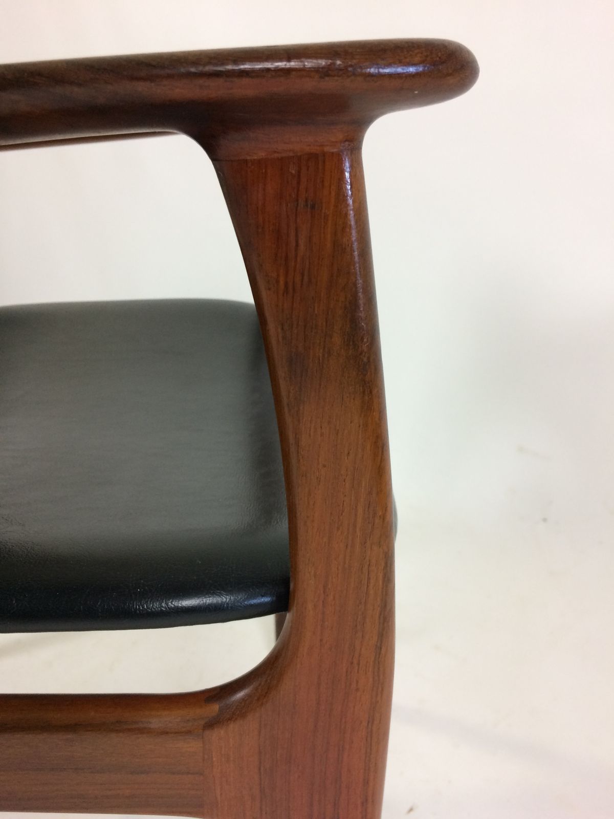 Set Of Two 1960s Erik Buch Armchair In Rosewood photo Furniture