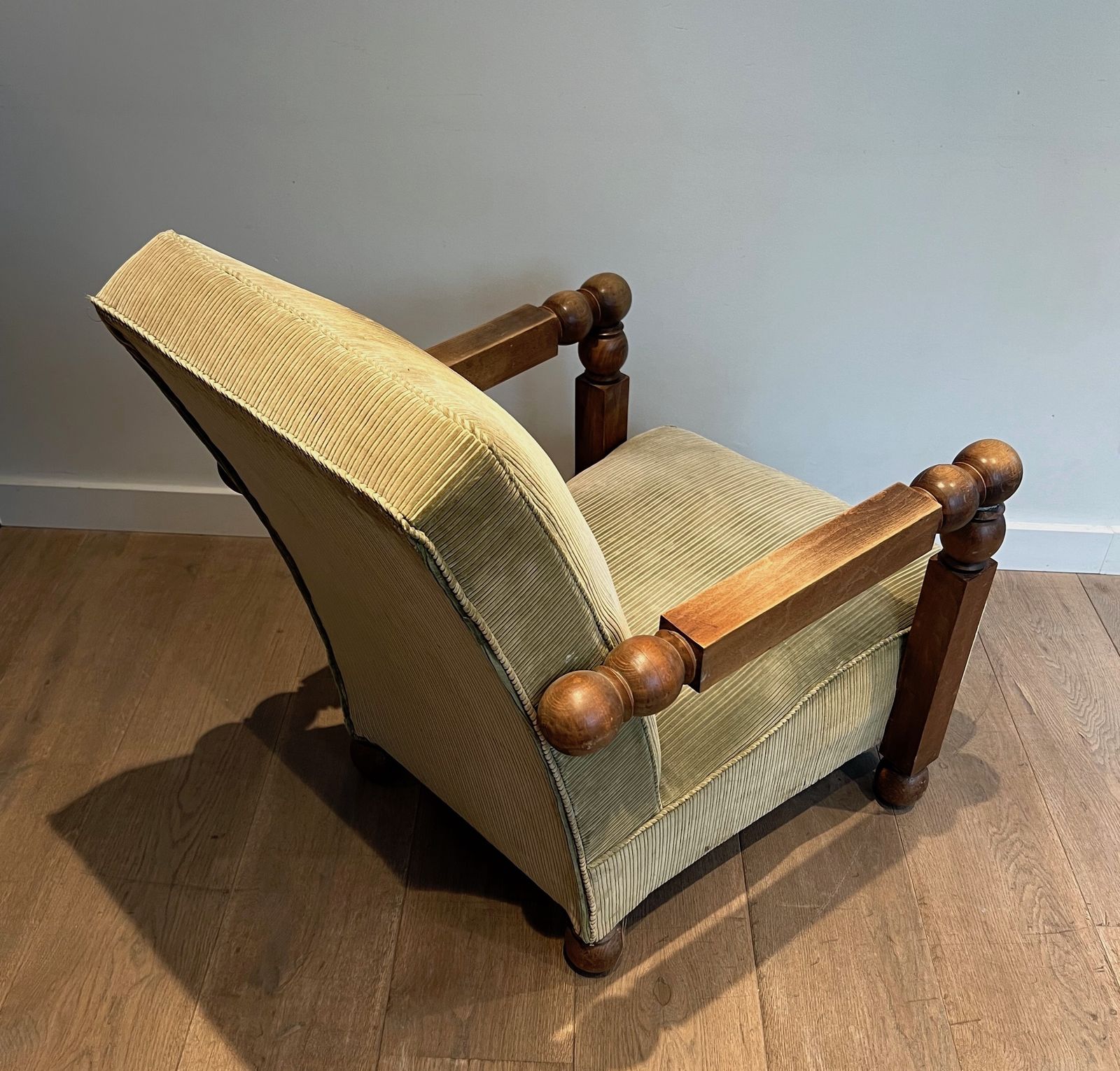 photo vinterior Important Brutalist Armchair. French Work. Around 1950
