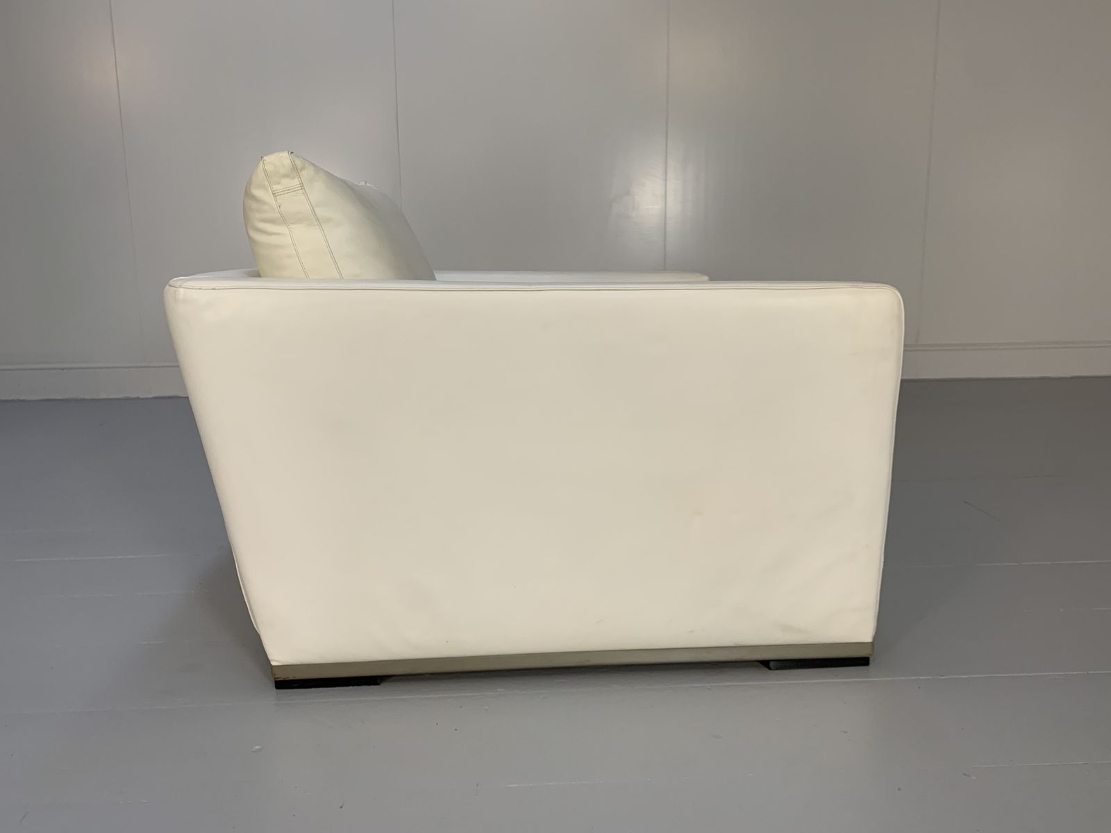 B&B Italia Maxalto “Apta” Armchair – In White “Gamma” Leather photo Furniture